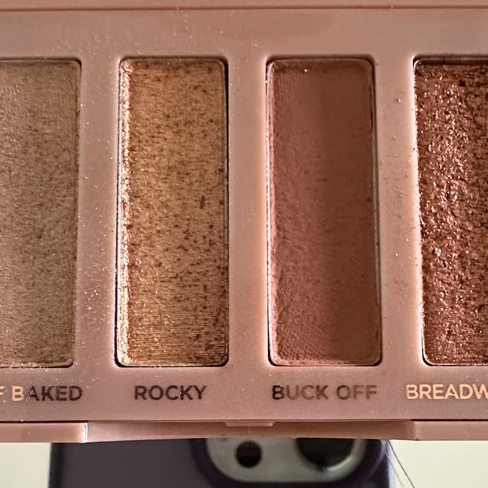 Urban Decay Naked Palette with Warm Hues - Picture 5 of 6